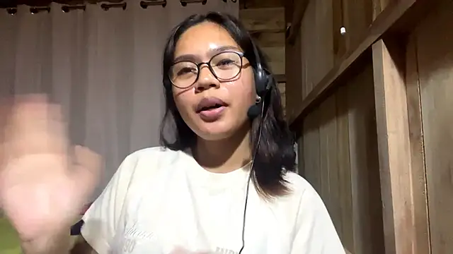SalleyRoloff's Live XXX Chat