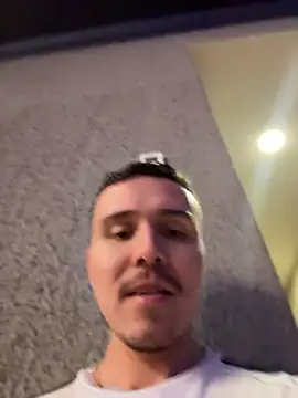 adam-rivera: απευθείας συνομιλία ΧΧΧ