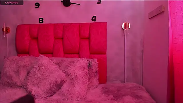Онлайн чат XXX adhara_smith_