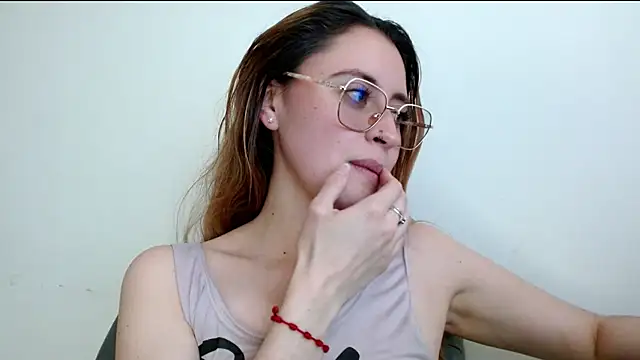 Juls_winter_ Chat XXX in diretta