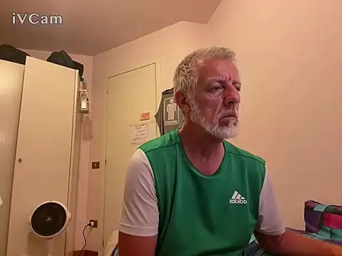 PierPesaroX Chat XXX live