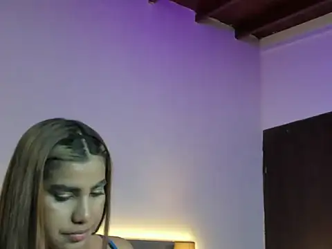 צ'אט XXX בשידור חי של ZarahFoxx