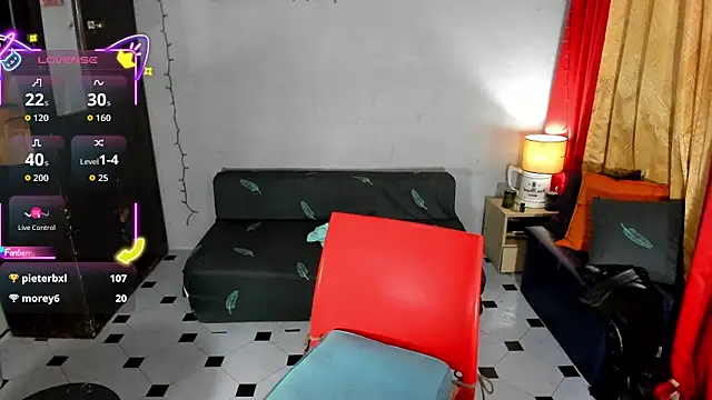 ivyDvil05 现场XXX聊天