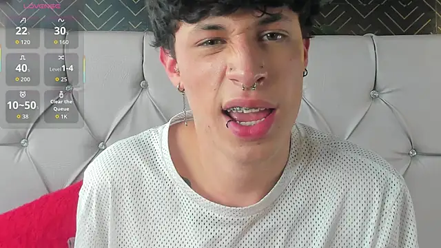 צ'אט XXX בשידור חי של Axel__Evans