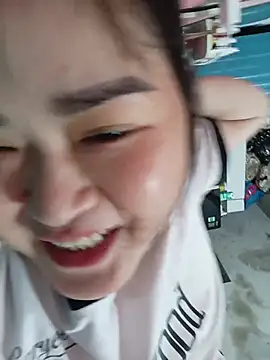 Kee-kimlee's Live XXX Chat