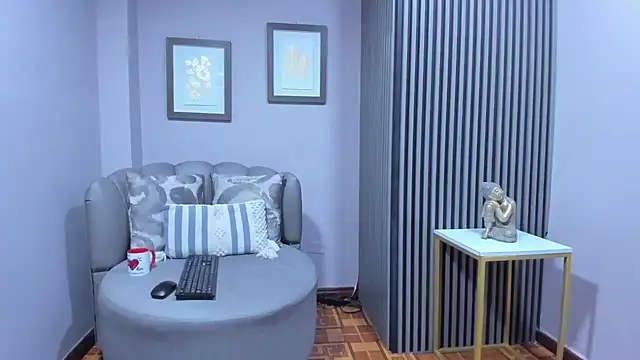 Živý XXX chat Roxanna_moore