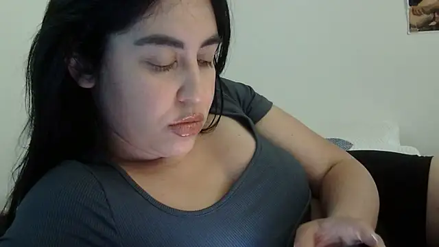 WetFlower69's Live XXX Chat
