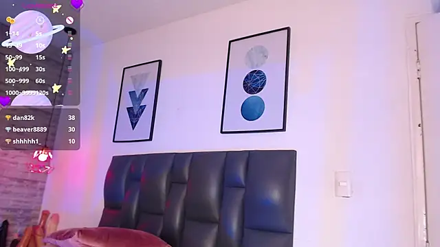 Chat +18 de TinnaCobb ao vivo