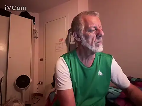 PierPesaroX – Naživo XXX chat