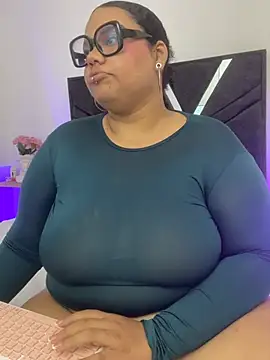 SunniieFrequency's Live XXX Chat