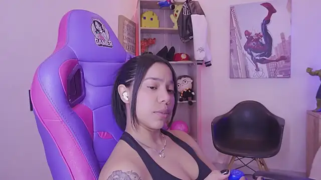 madelyn_rose_'s Live XXX Chat