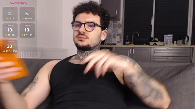 hyper_syren Chat XXX in diretta