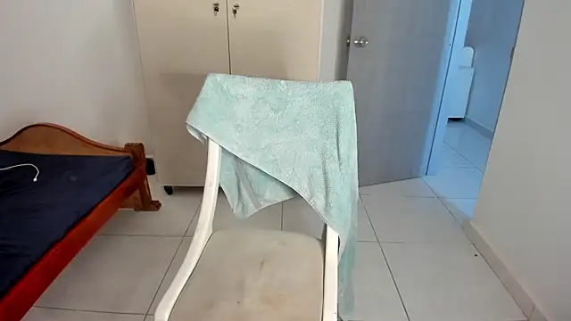 enzo_sloran Adlı Modelin Canlı XXX Sohbeti