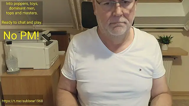 subbear1968 Live XXX-Chat