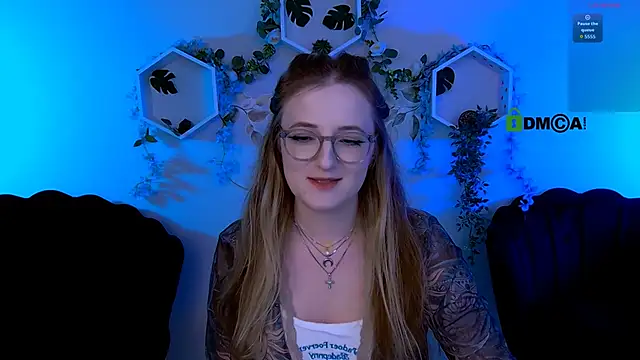 luna_berryy's Live XXX Chat