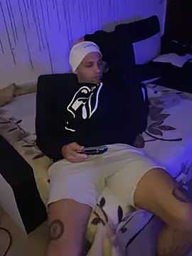 Mohdollmen Adlı Modelin Canlı XXX Sohbeti