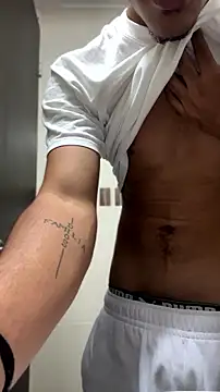 Chat +18 de Ugh_Manux ao vivo