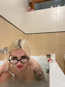Steffi_Snowbunny 라이브 XXX 채팅