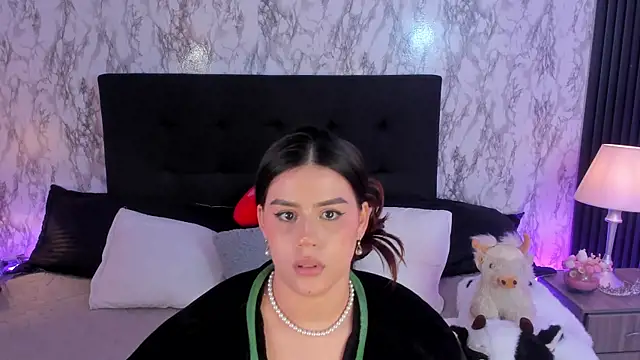 Miamontoya's Live XXX Chat