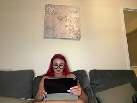 FoxyValentine Adlı Modelin Canlı XXX Sohbeti