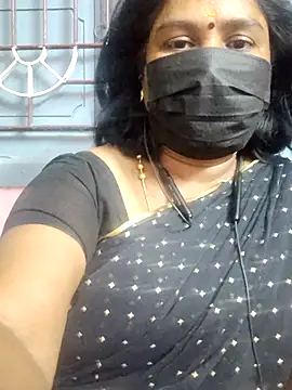 دردشة Miss-Maggi الجنسية المباشرة