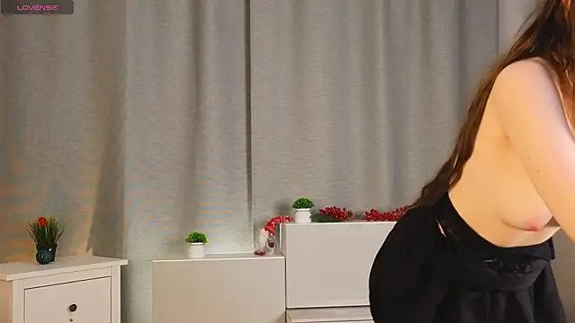 KrystleLicorのライブXXXチャット