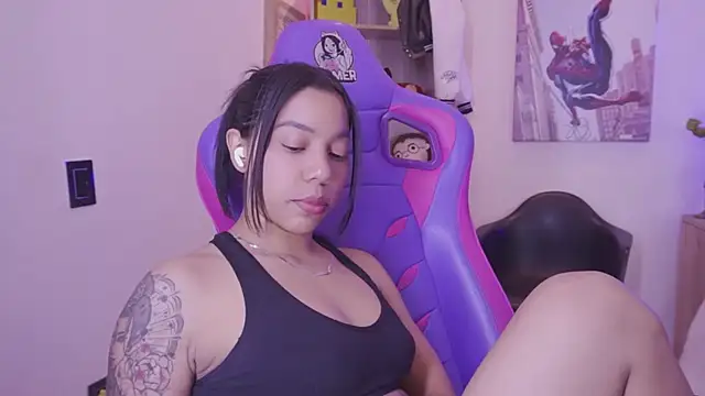 Chat XXX en directo de madelyn_rose_