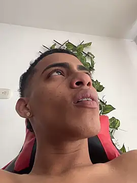 Chat +18 de Antonelo_blake ao vivo