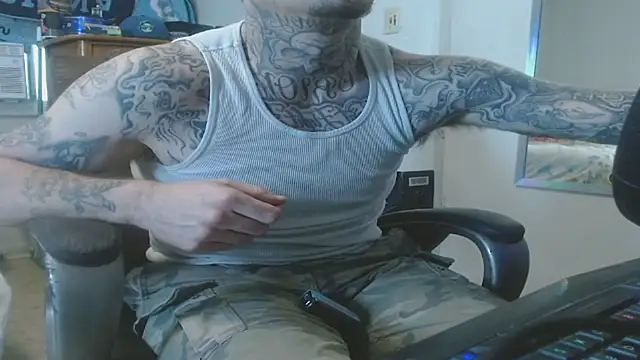 XXX chat uživo modela DADDY_KANE8---