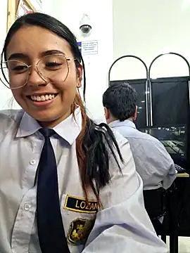 Angela__05 élő XXX-chatje