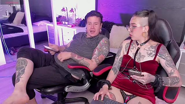 Živý XXX chat inkedsinners_