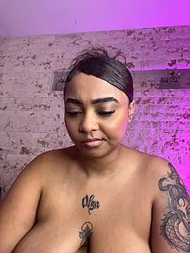 Chat +18 de pamela_west ao vivo