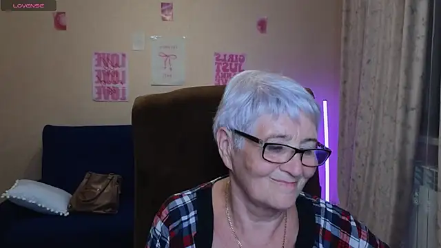 Sandra_Snowflake 现场XXX聊天