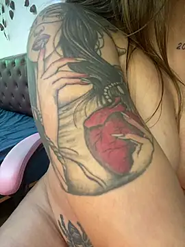 Lindalatina2001's Live XXX Chat
