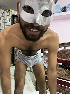 Priyanka011 Live XXX-chat