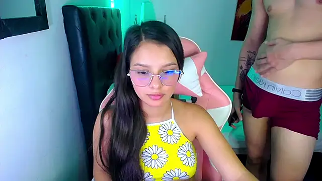 Chat XXX en directo de jessi_and_boy