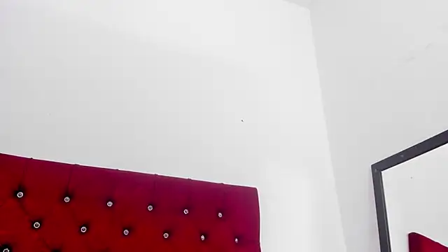 Katty_West's Live XXX Chat