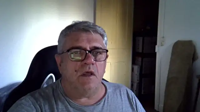 Czat XXX na żywo – Laurent_oldmen