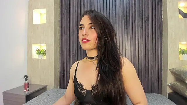 XXX chat uživo modela MeganNightt