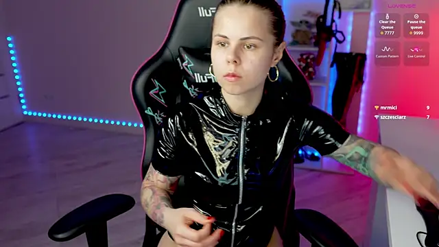 QueenAliceX 라이브 XXX 채팅
