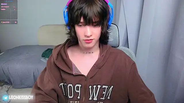 Онлайн чат XXX LeonBoykisser