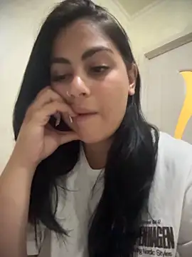 LilyLovell's Live XXX Chat