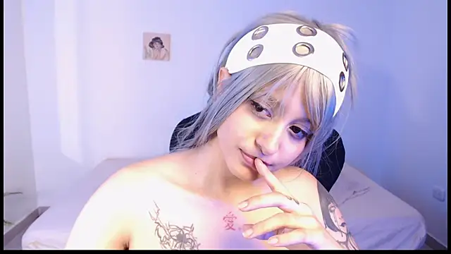 lizzy-c-e-e élő XXX-chatje