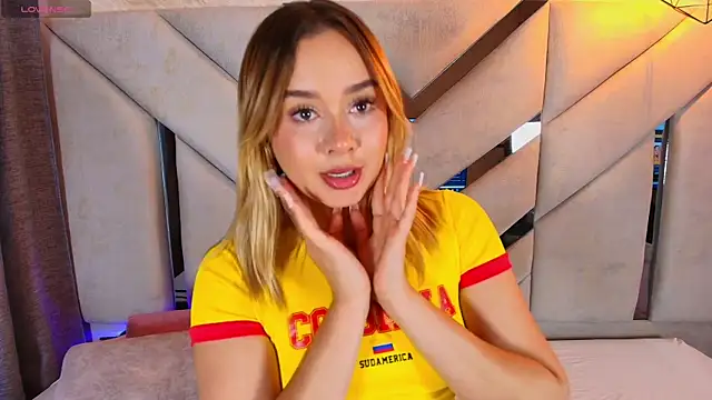 Sofia_pamela_'s Live XXX Chat