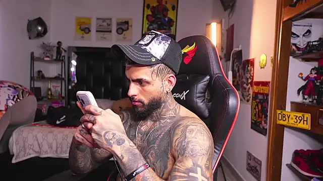Živý XXX chat logan_hugh8