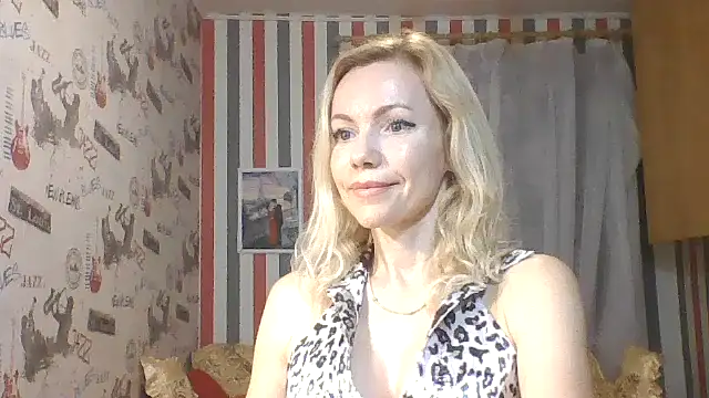 Amoretta XXX чат на живо