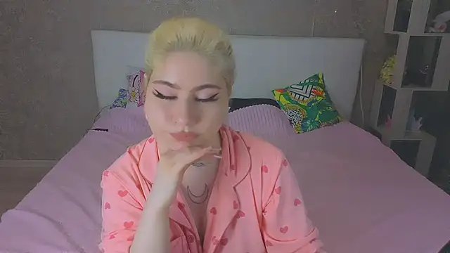 NikaRocks 即時 XXX 聊天