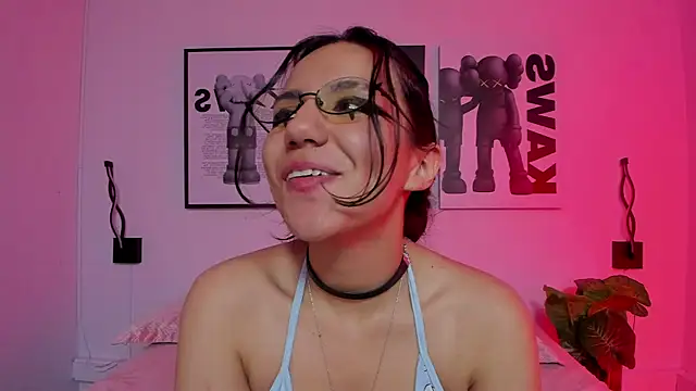 Chat +18 de HollyPeach ao vivo