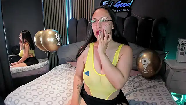Chat +18 de PurpleHeart_Fg ao vivo