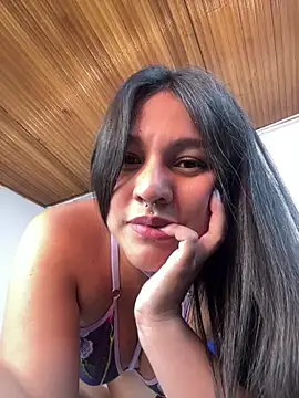 emily_gv1's Live XXX Chat